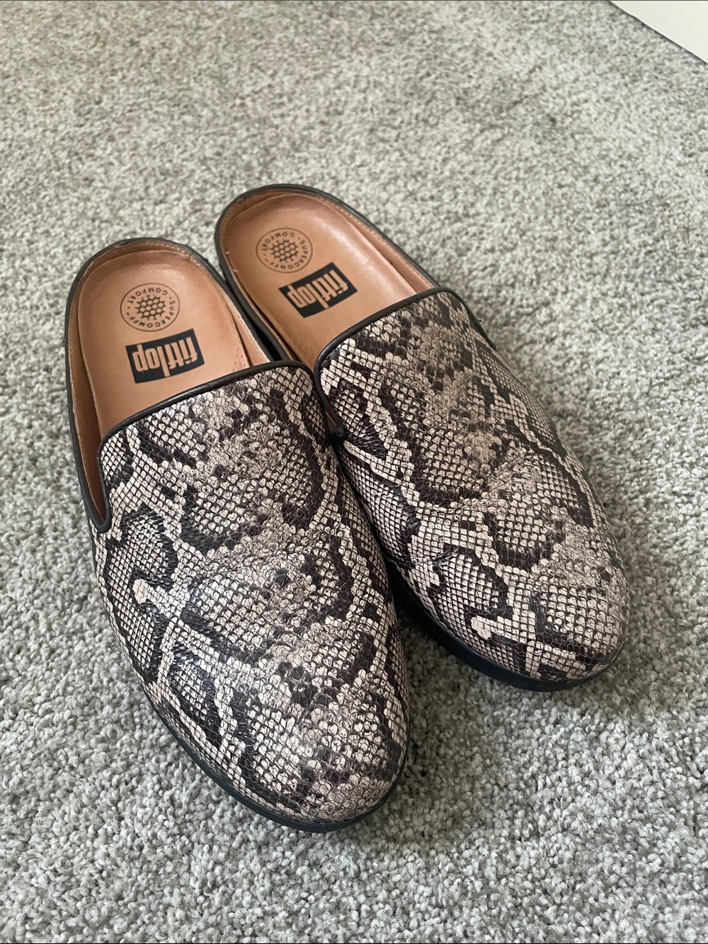 Fitflop Womens Superskate slip-on mules leather faux snakeskin Sz 8 taupe brown